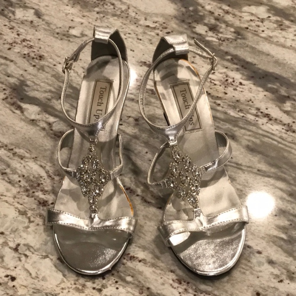 Silver heels with rhinestones 8